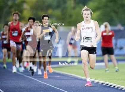 Thumbnail 1 in FHSAA 2A Finals (800 Meter) photogallery.
