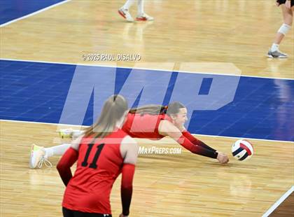 Thumbnail 2 in Pine Creek vs. Loveland (CHSAA 5A 1st Round) photogallery.