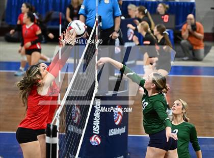 Thumbnail 1 in Pine Creek vs. Loveland (CHSAA 5A 1st Round) photogallery.