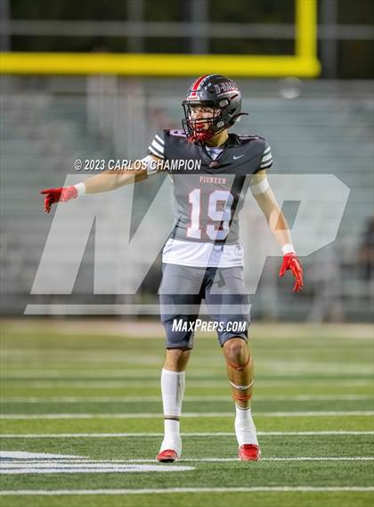 Thumbnail 1 in Pioneer vs. Liberty Hill (UIL Football 5A Division 2 Region 4 Area) photogallery.
