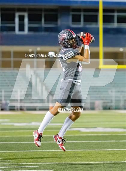 Thumbnail 3 in Pioneer vs. Liberty Hill (UIL Football 5A Division 2 Region 4 Area) photogallery.