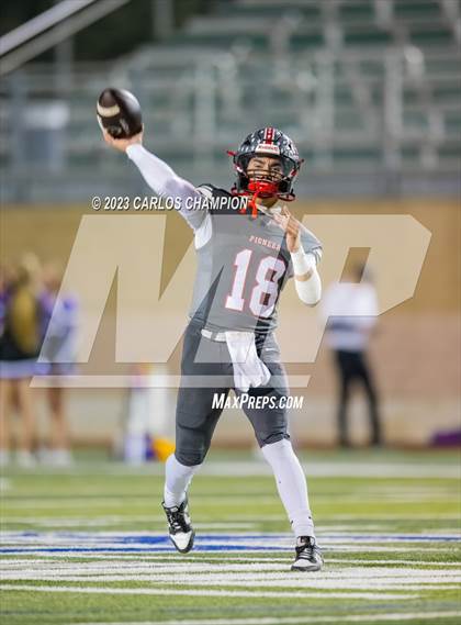 Thumbnail 2 in Pioneer vs. Liberty Hill (UIL Football 5A Division 2 Region 4 Area) photogallery.