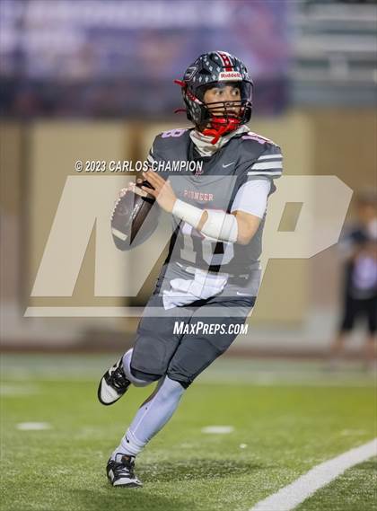 Thumbnail 2 in Pioneer vs. Liberty Hill (UIL Football 5A Division 2 Region 4 Area) photogallery.