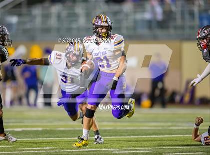 Thumbnail 3 in Pioneer vs. Liberty Hill (UIL Football 5A Division 2 Region 4 Area) photogallery.