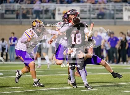 Thumbnail 2 in Pioneer vs. Liberty Hill (UIL Football 5A Division 2 Region 4 Area) photogallery.