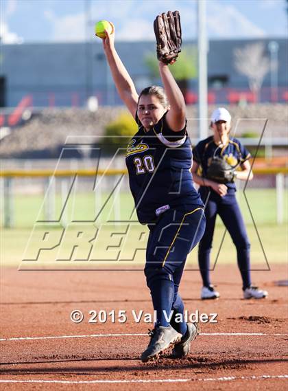 Thumbnail 2 in Flowing Wells vs. Pueblo (Tucson Badger Invitational) photogallery.