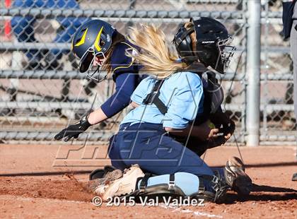 Thumbnail 3 in Flowing Wells vs. Pueblo (Tucson Badger Invitational) photogallery.