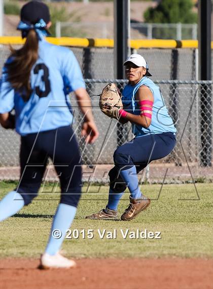 Thumbnail 1 in Flowing Wells vs. Pueblo (Tucson Badger Invitational) photogallery.