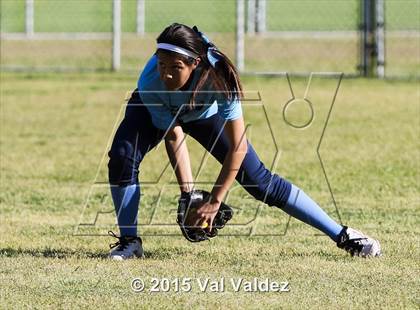 Thumbnail 2 in Flowing Wells vs. Pueblo (Tucson Badger Invitational) photogallery.