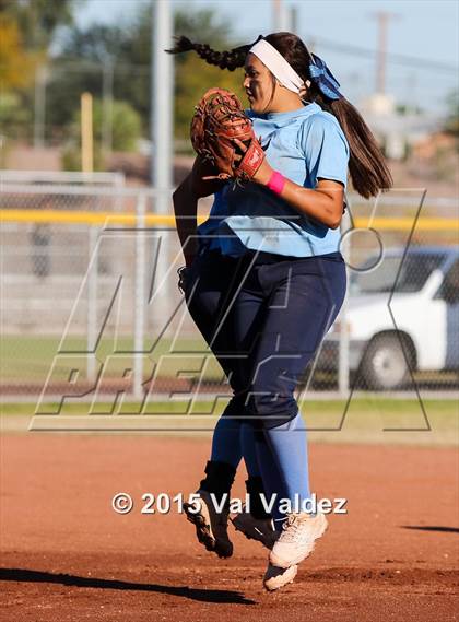 Thumbnail 2 in Flowing Wells vs. Pueblo (Tucson Badger Invitational) photogallery.