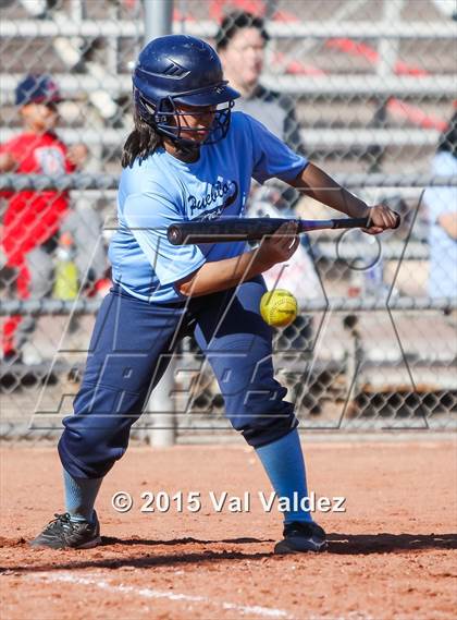 Thumbnail 2 in Flowing Wells vs. Pueblo (Tucson Badger Invitational) photogallery.