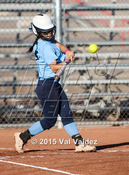 Thumbnail 1 in Flowing Wells vs. Pueblo (Tucson Badger Invitational) photogallery.