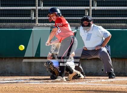 Thumbnail 2 in Stevens vs O'Connor photogallery.