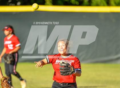 Thumbnail 1 in Stevens vs O'Connor photogallery.