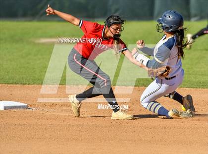 Thumbnail 2 in Stevens vs O'Connor photogallery.