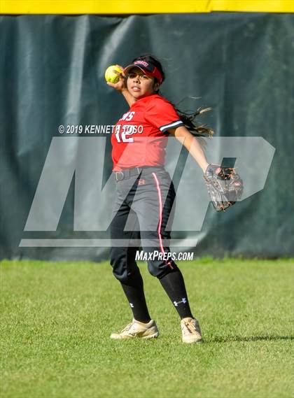 Thumbnail 1 in Stevens vs O'Connor photogallery.