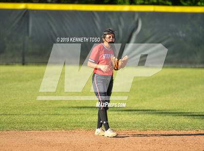 Thumbnail 3 in Stevens vs O'Connor photogallery.