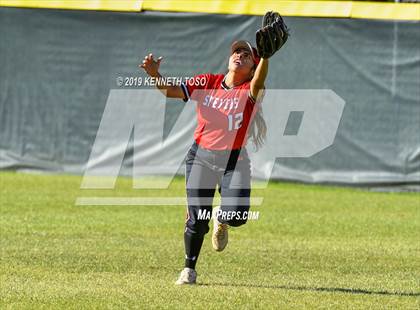 Thumbnail 3 in Stevens vs O'Connor photogallery.