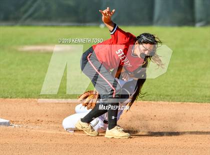 Thumbnail 3 in Stevens vs O'Connor photogallery.
