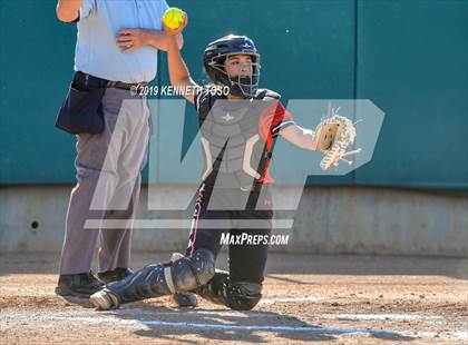 Thumbnail 1 in Stevens vs O'Connor photogallery.