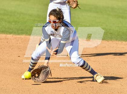 Thumbnail 1 in Stevens vs O'Connor photogallery.