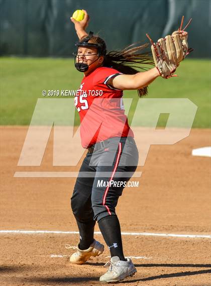 Thumbnail 2 in Stevens vs O'Connor photogallery.