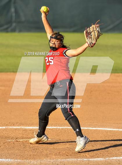 Thumbnail 2 in Stevens vs O'Connor photogallery.