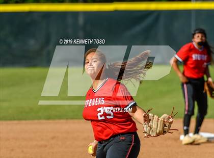 Thumbnail 3 in Stevens vs O'Connor photogallery.