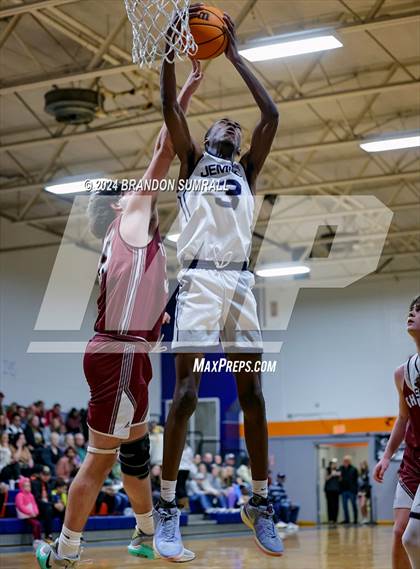 Thumbnail 2 in Jemison vs Thorsby (Chilton County Tournament) photogallery.
