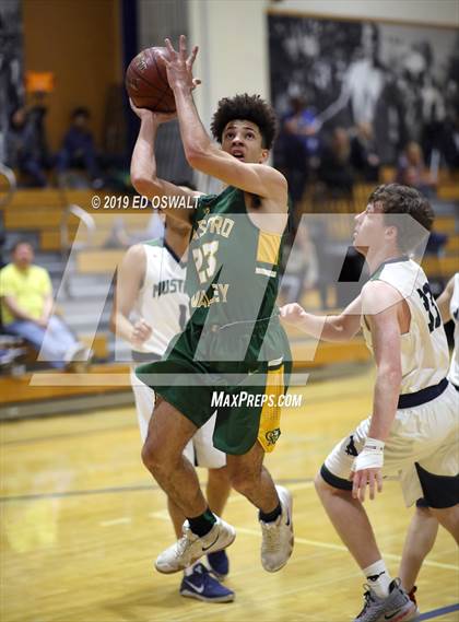 Thumbnail 3 in Castro Valley vs. Damonte Ranch (Damian Lillard Classic) photogallery.