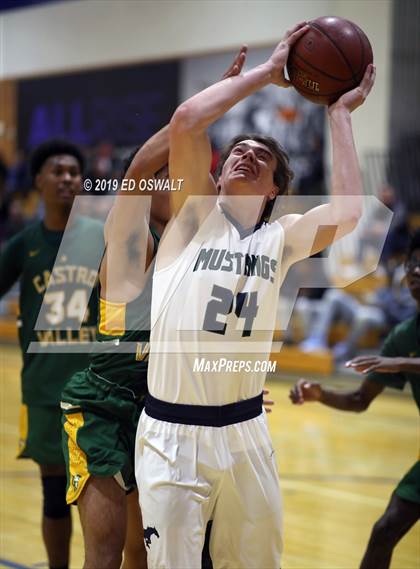 Thumbnail 2 in Castro Valley vs. Damonte Ranch (Damian Lillard Classic) photogallery.