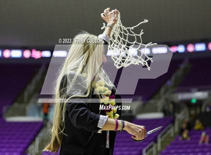 Thumbnail 3 in Lone Peak vs. Skyridge (UHSAA 6A Final) photogallery.