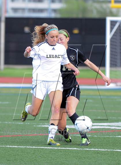 Thumbnail 2 in Rock Canyon vs. Legacy (CHSAA 5A Semifinal Playofl) photogallery.