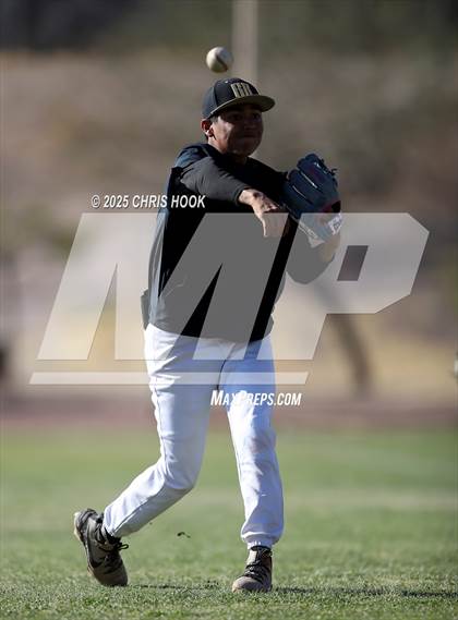 Thumbnail 3 in ThunderRidge vs Rio Rico (Chris Moon Memorial) photogallery.