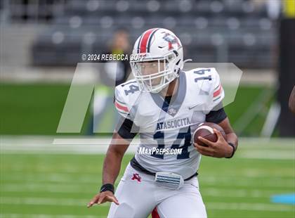 Thumbnail 2 in North Shore vs. Atascocita (UIL 6A-D1 Football Quarterfinals) photogallery.
