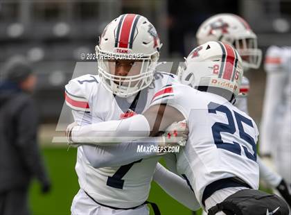 Thumbnail 3 in North Shore vs. Atascocita (UIL 6A-D1 Football Quarterfinals) photogallery.