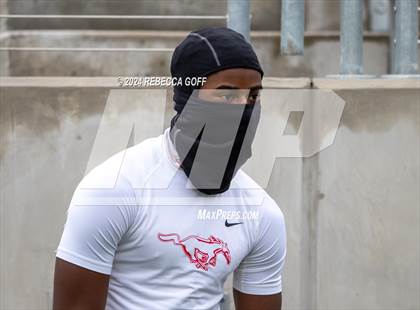 Thumbnail 2 in North Shore vs. Atascocita (UIL 6A-D1 Football Quarterfinals) photogallery.