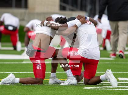 Thumbnail 3 in North Shore vs. Atascocita (UIL 6A-D1 Football Quarterfinals) photogallery.
