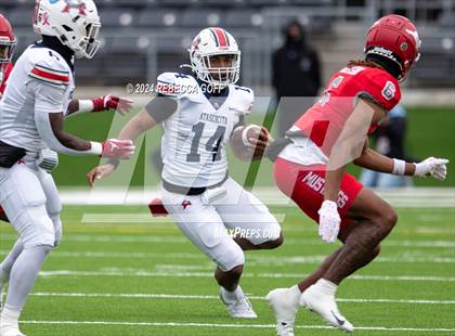 Thumbnail 3 in North Shore vs. Atascocita (UIL 6A-D1 Football Quarterfinals) photogallery.