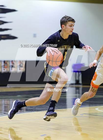 Thumbnail 2 in Kemp vs. Kaufman (Kaufman Holiday Tournament) photogallery.
