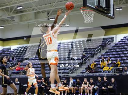 Thumbnail 1 in Kemp vs. Kaufman (Kaufman Holiday Tournament) photogallery.