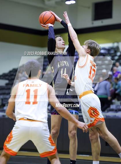 Thumbnail 2 in Kemp vs. Kaufman (Kaufman Holiday Tournament) photogallery.