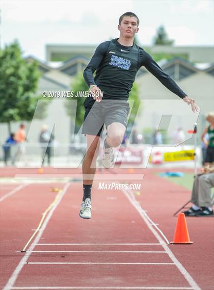 Thumbnail 1 in CIF Sac-Joaquin Section Masters  photogallery.