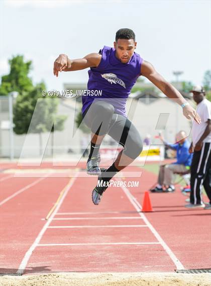 Thumbnail 3 in CIF Sac-Joaquin Section Masters  photogallery.