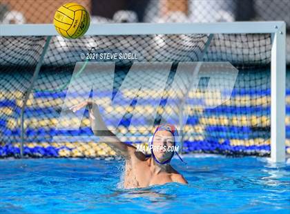 Thumbnail 1 in Grossmont @ La Jolla photogallery.