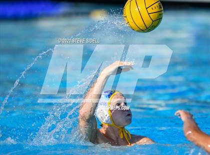 Thumbnail 2 in Grossmont @ La Jolla photogallery.
