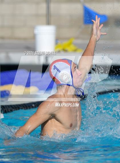Thumbnail 1 in Grossmont @ La Jolla photogallery.