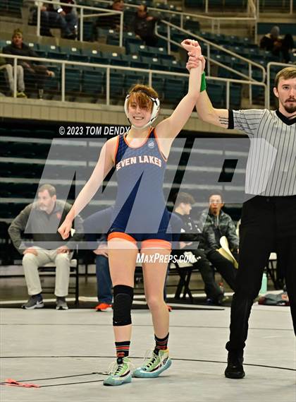 Thumbnail 3 in UIL District 9-6A Championships photogallery.