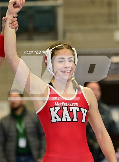 Thumbnail 3 in UIL District 9-6A Championships photogallery.