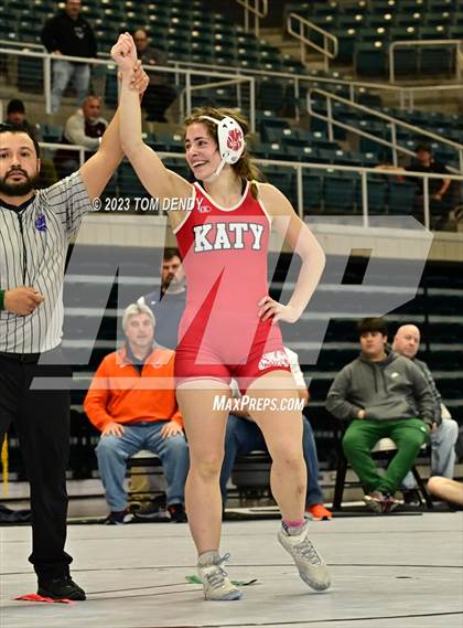 Thumbnail 2 in UIL District 9-6A Championships photogallery.
